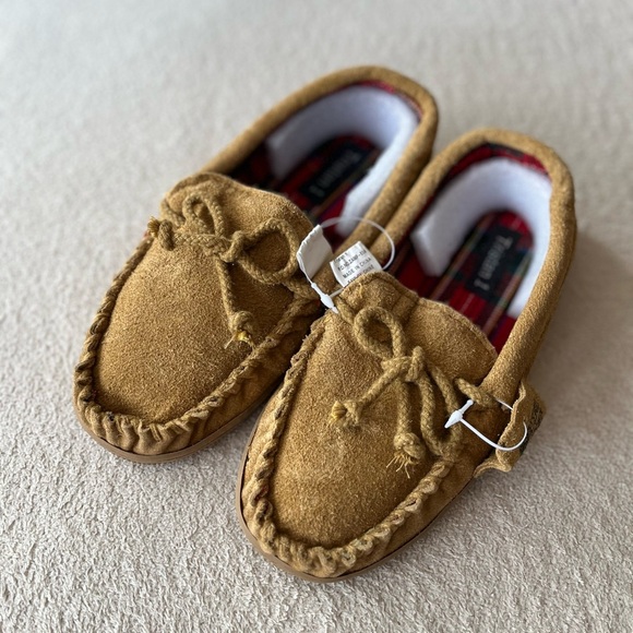 NWT Genuine Suede Moccasin Slippers 6 - Picture 2 of 14